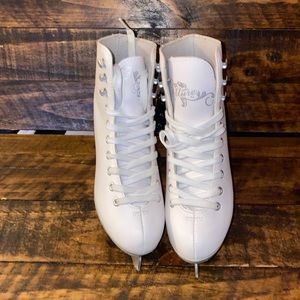 Blade runner Allure Girls Ice Skates/ size US 4 white/silver
